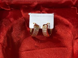 Gold & Crystal Hoop Earrings❤️
