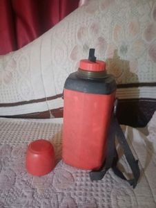 Hot And Cold Water Storage Bottle