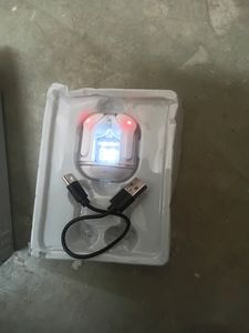 Ultrapods max