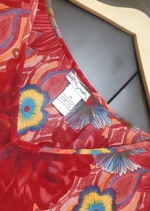 Red🔴 Floral Printed Top For 44 Bust