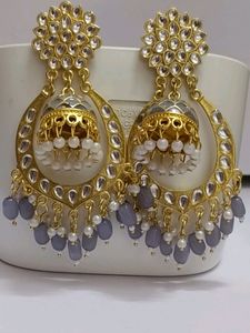 Earring With Jumki