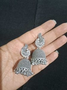 Silver Color Earings.