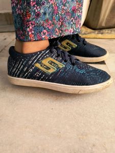Sports Shoes For Girls