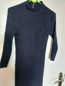 Black Color Ribbed Dress