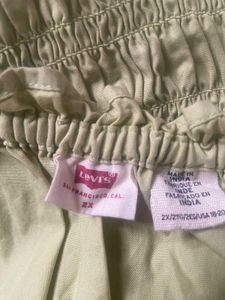 Levi&#39;s Cute Green Puff Sleeve Top