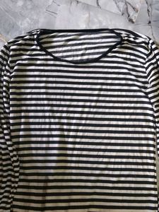 women&#39;s top