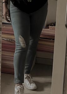 Blue Ripped Skinny Fit Jean