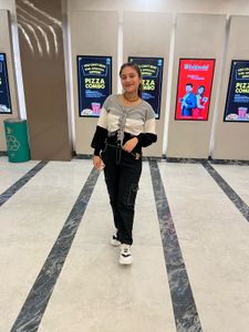 White Black Winter Top With Front Knot