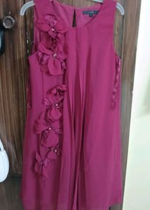 Chic Floral Applique Dress