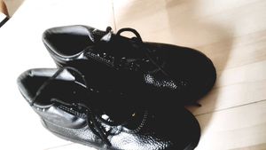 Men 8 Number Black Shooe