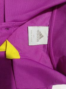 ADIDAS T-shirt
