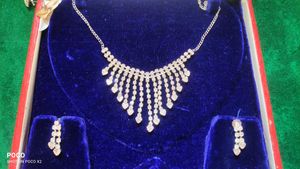 Sparkling Rhinestone Necklace &amp; Earring Set