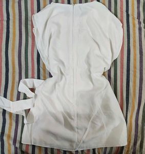 Elegant White Sleeveless Top