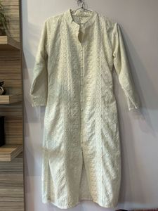 Selling Chikankari Kurti