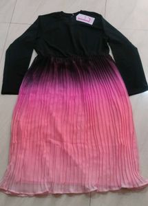 ✅🖤BRAND NEW Ombre Pleated Midi Dress🖤✅