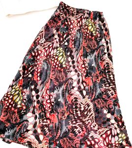 Reversible Skirt With White Party Wear Top