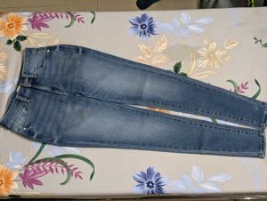 ✨ Mid-Rise Skinny Jeans - Timeless Blue Denim 👖