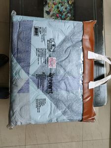 Brand New Signature Blankets Double Bed Comforter
