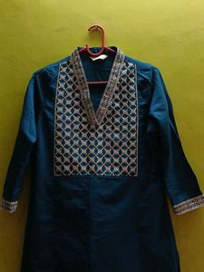 Elegant Blue Embroidered Kurta