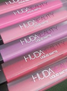 👄 HUDA Beauty Lipstick
