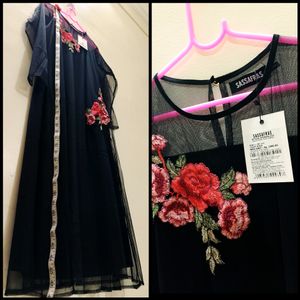🖤❤️Brand New Sassafras Midi Dress😍