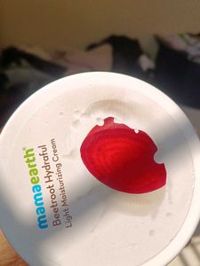 Mamaearth Beetroot Moisturizing Cream