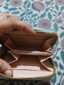 I M Selling This Bag...it,s New For Woman Handbag