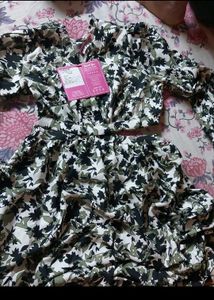 Women Floral V-neck Dresses