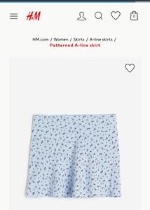 Flowy floral mini skirt