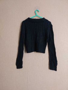 Black Cable Knit Cropped Sweater
