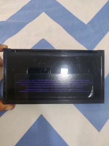 URBAN DECAY Eye Shadow Pallet In Shade &#39;ELECTRIC&#39;