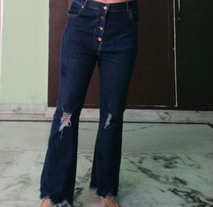 UNITED COLORS OF BENETTON BELL BOTTOM STYLE DENIM