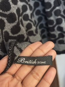 Stylish Patterned Muffler