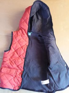 CLEARANCE : Winter sleeveless Jacket for 3-4yr