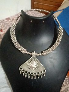 Navratri Oxxodise Neacklless