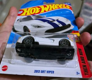 Hot Wheels SRT Viper &amp; Dodge Charger Hellcat