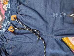 Girl&#39;s Jeans