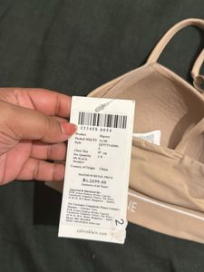 NWT Calvin Klein Padded Wire-free Seamless Slip On