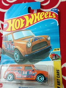 Hot Wheels '67 Austin Mini Van