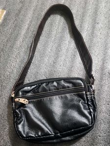 WENEZO Leather Crossbody Bag