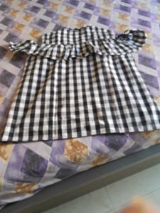 Chic Gingham Cold Shoulder Top