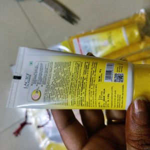 Lacto Calamine SPF 50 Sunscreen