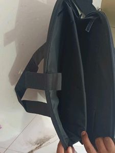 Sleek Black Messenger Bag