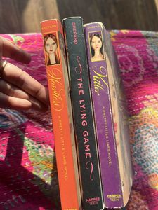 Set of 3 Sara Shephard Novels