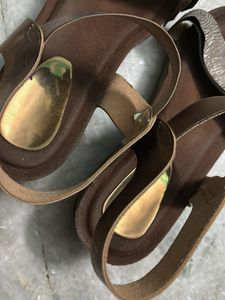Brown Sandals With 2-3in Heel