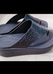 Crocs LiteRide Platform Sandals never used