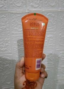 Lotus Herbals Safe Sun Matte Gel SPF 50