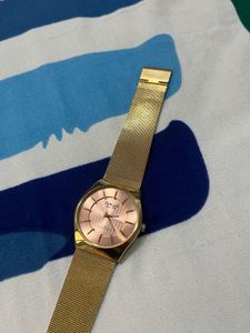 Vintage OMAX Gold Tone Watch