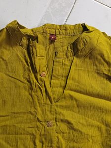 Girls top new one