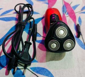 360° Rotation Triple-Head Shaver